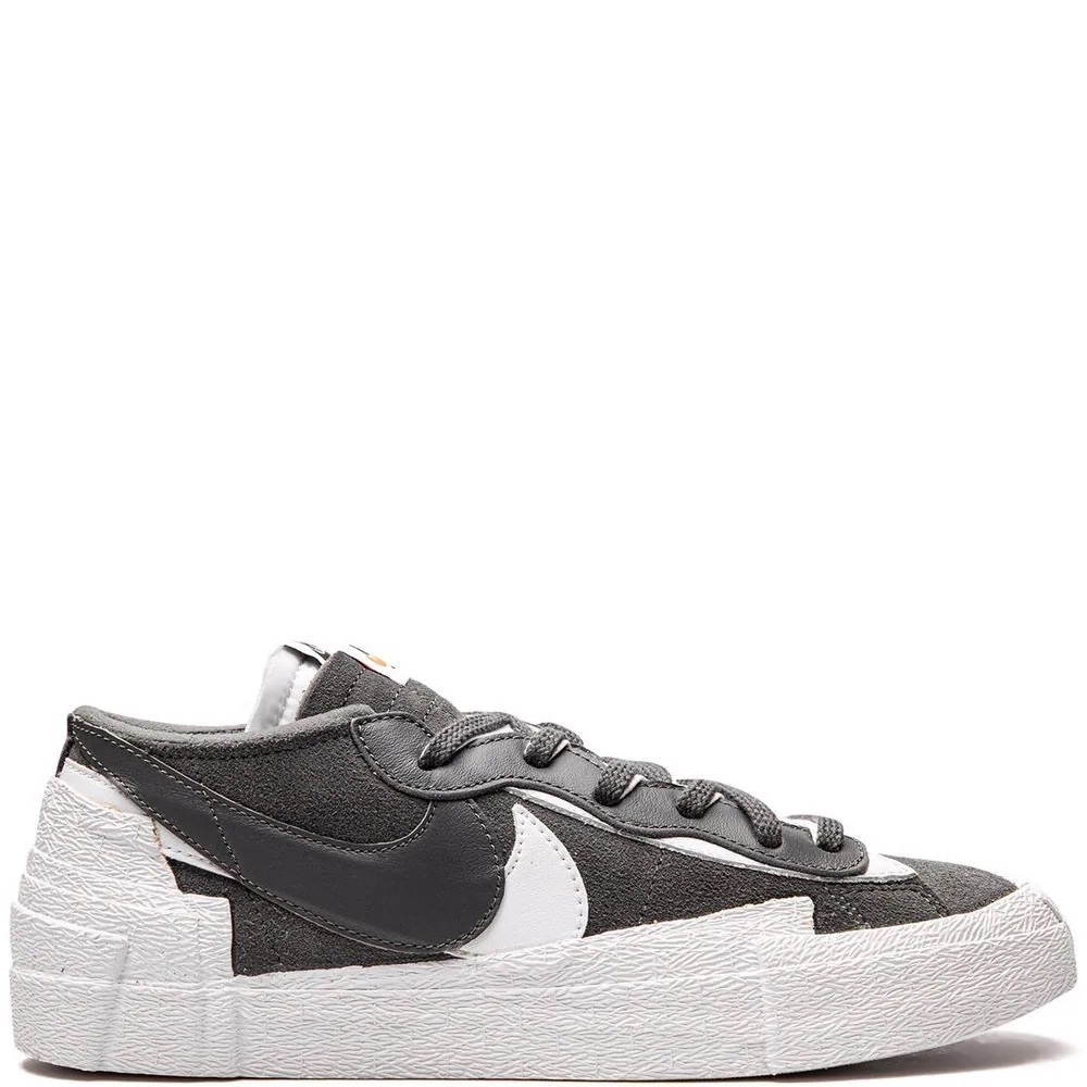 Nike Gray and White Women's Shoes - Picture 3 of 3